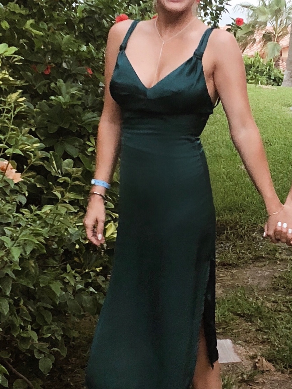 Elegant Emerald Green Maxi Slip Dress with V-Neck